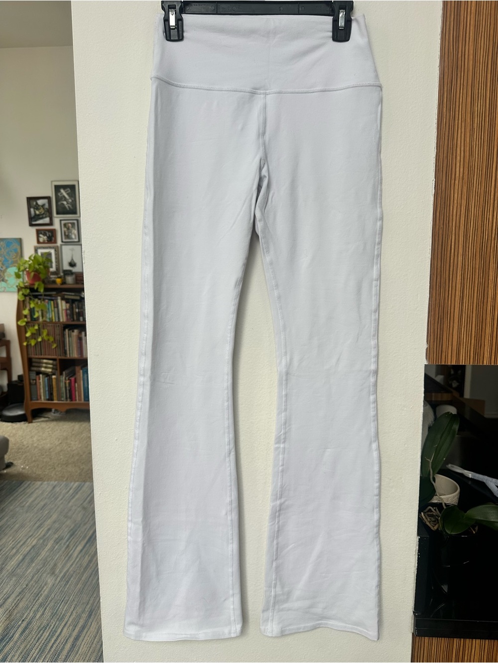 ALO White Flare Yoga Pants - Medium - Picture 1 of 4
